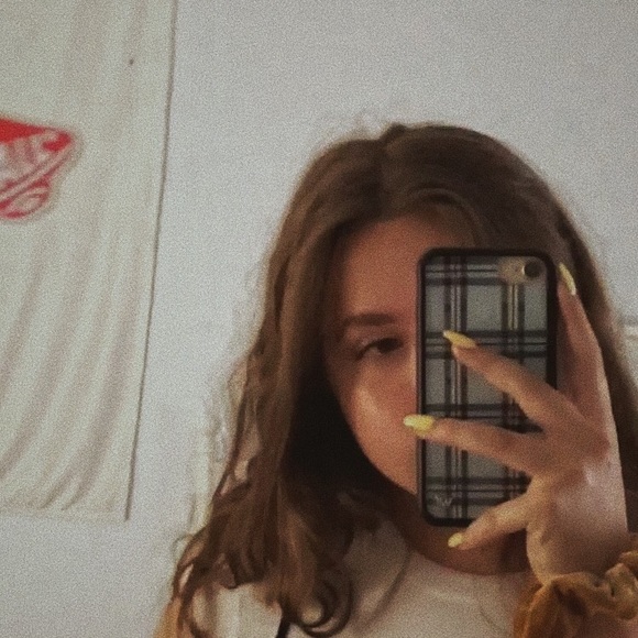 Meet your Posher, Zoe - Picture 1 of 1